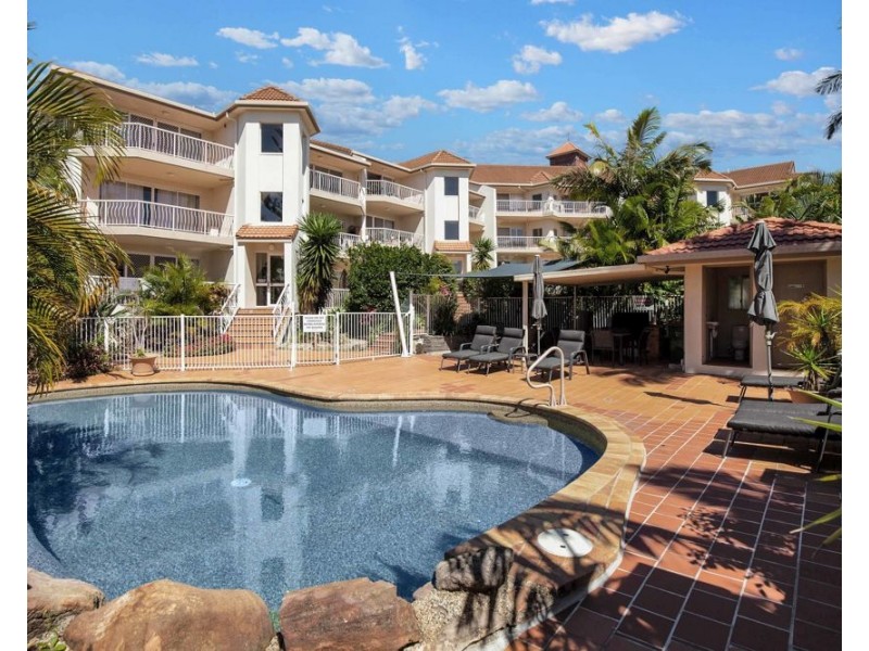9/31-33 Dutton Street, Coolangatta QLD 4225