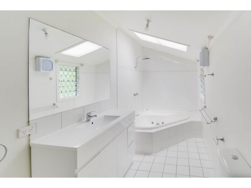 85 McLean Street, Coolangatta QLD 4225