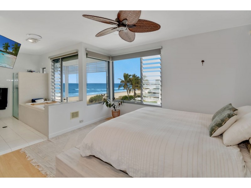 1/1 Tomewin Street, Currumbin QLD 4223