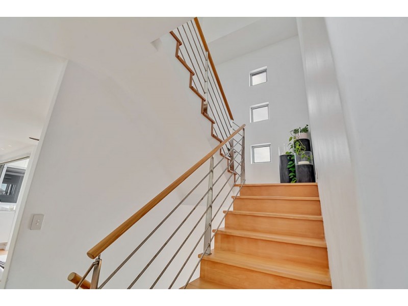 1/1 Tomewin Street, Currumbin QLD 4223