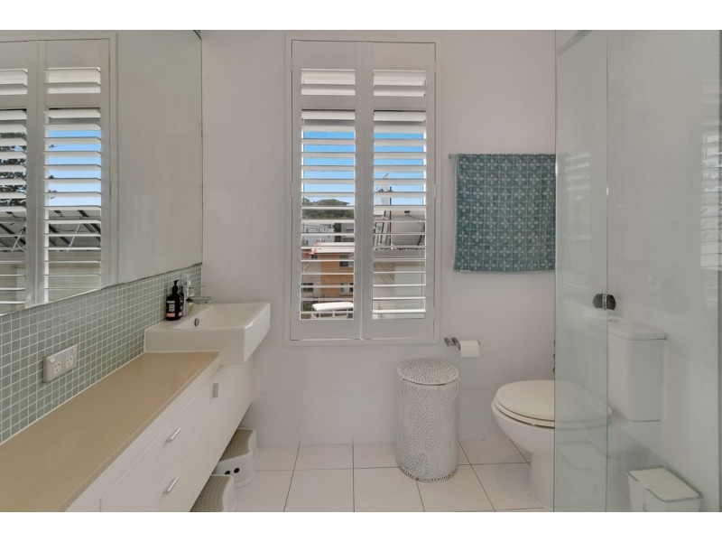 1/1 Tomewin Street, Currumbin QLD 4223