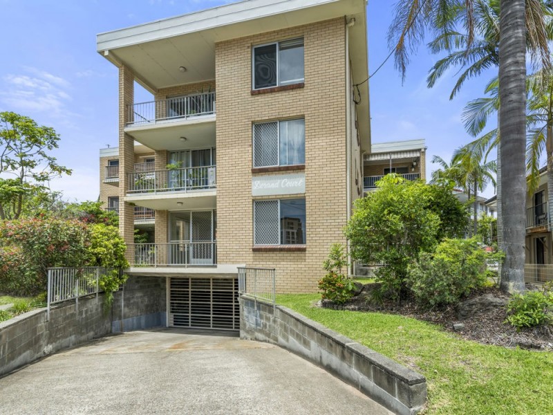 2/8 Nyrang Avenue, Palm Beach QLD 4221