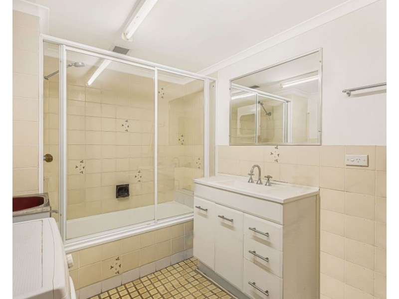 3/6 Haig Street, Kirra QLD 4225