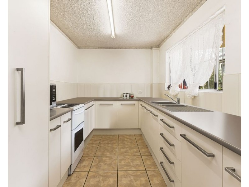 3/6 Haig Street, Kirra QLD 4225