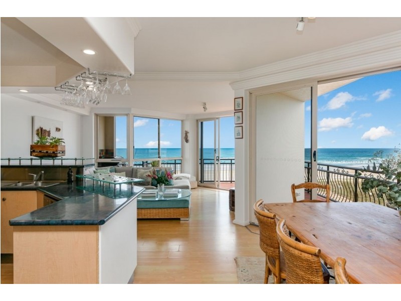 8/311 Golden Four Drive, Bilinga QLD 4225