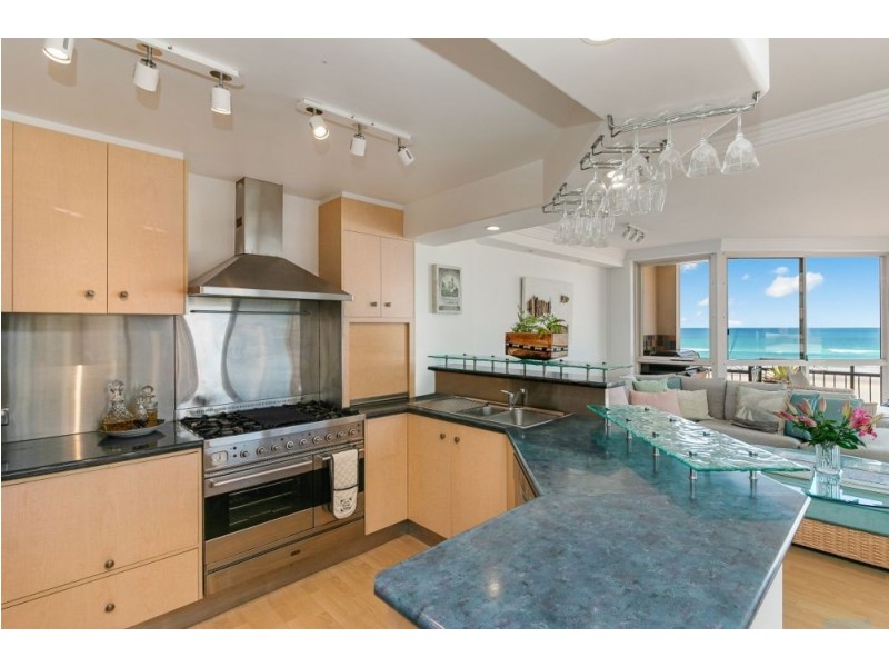 8/311 Golden Four Drive, Bilinga QLD 4225