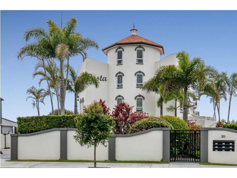 8/311 Golden Four Drive, Bilinga QLD 4225