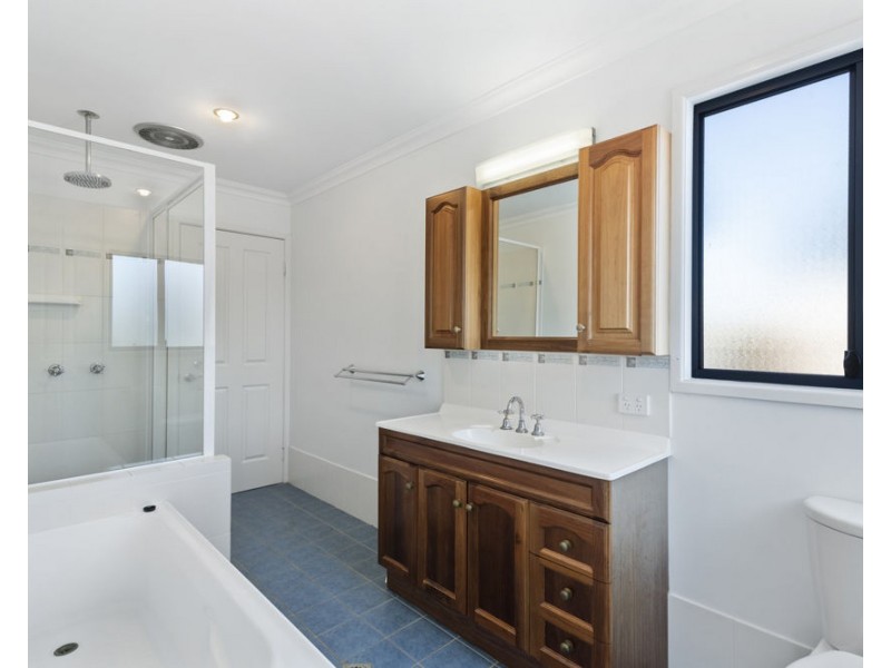 13 Hillcrest Avenue, Tweed Heads South NSW 2486