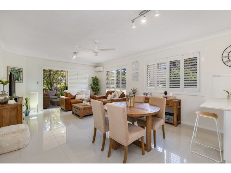 1/36-38 Dutton Street, Coolangatta QLD 4225