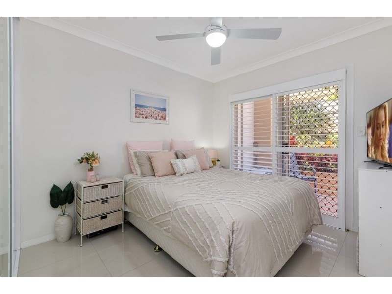 1/36-38 Dutton Street, Coolangatta QLD 4225