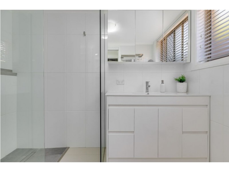 1/36-38 Dutton Street, Coolangatta QLD 4225