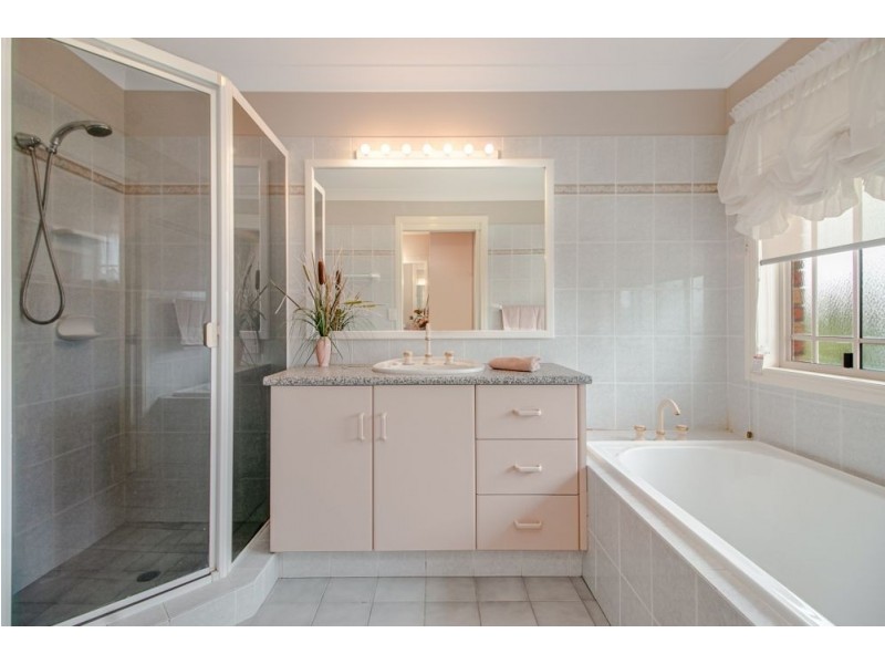 18 Highland Drive, Terranora NSW 2486