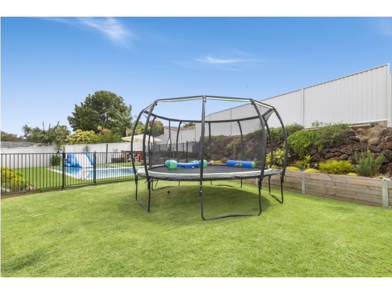 27 Oakland Parade, Banora Point NSW 2486