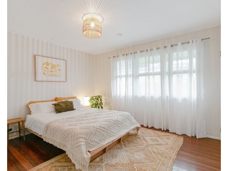 1 Wommin Lake Crescent, Fingal Head NSW 2487