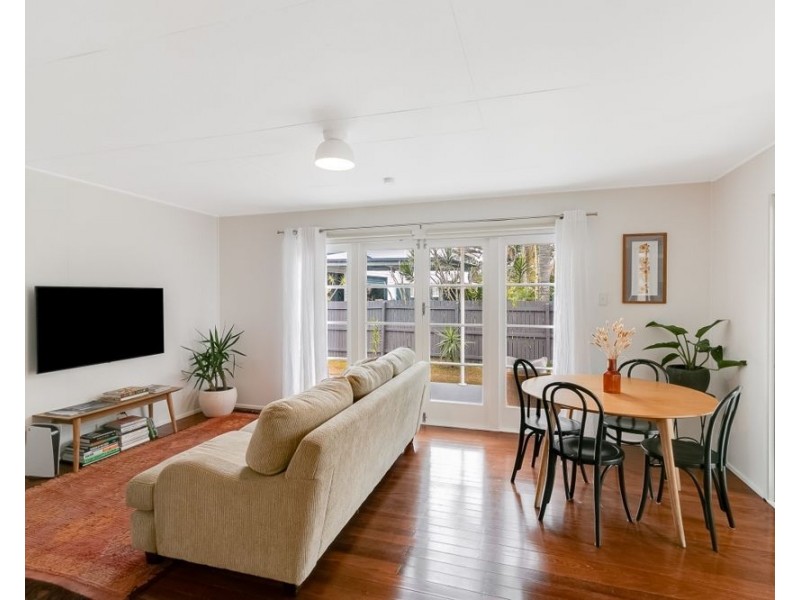 1 Wommin Lake Crescent, Fingal Head NSW 2487