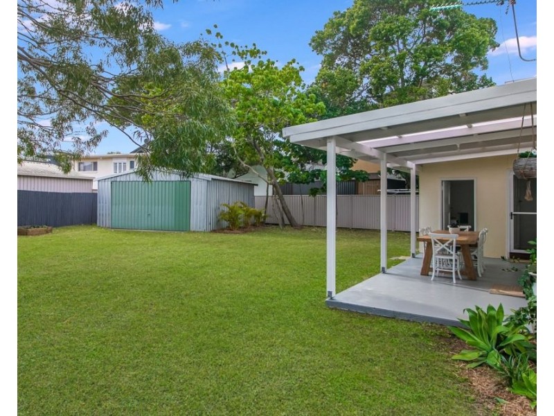 1 Wommin Lake Crescent, Fingal Head NSW 2487