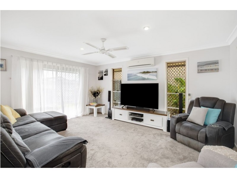 24 Triton Street, Tweed Heads South NSW 2486