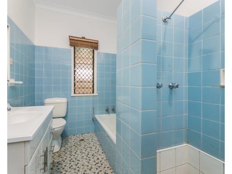 25 Dixon Street, Coolangatta QLD 4225