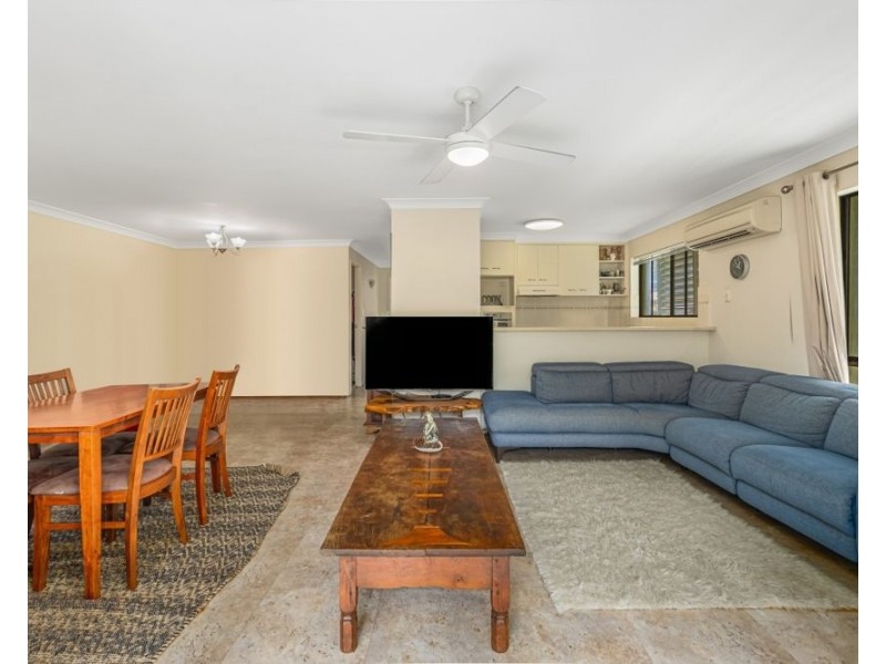 3/3 Reed St, Coolangatta QLD 4225