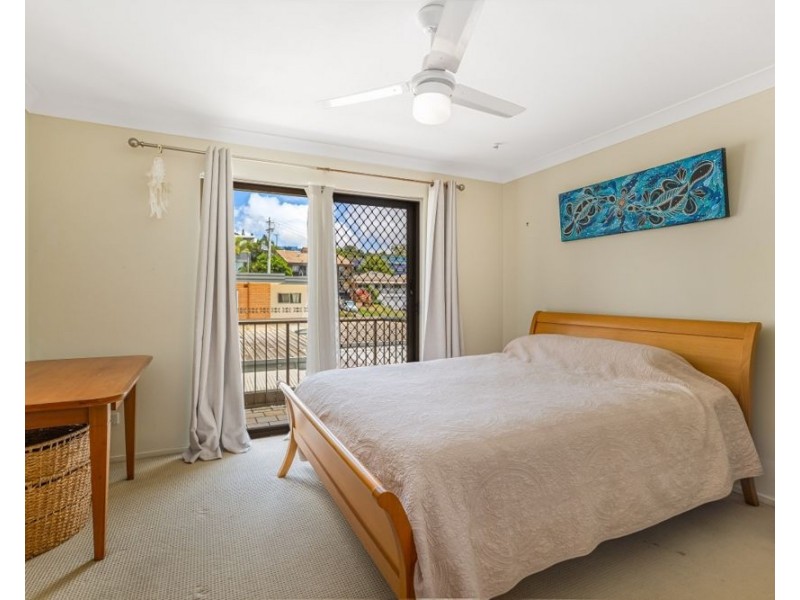 3/3 Reed St, Coolangatta QLD 4225