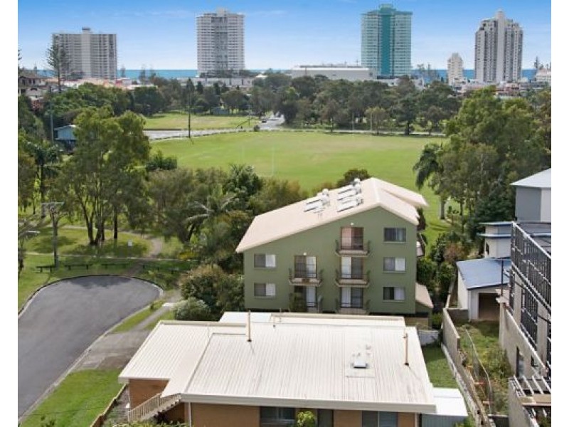 3/3 Reed St, Coolangatta QLD 4225