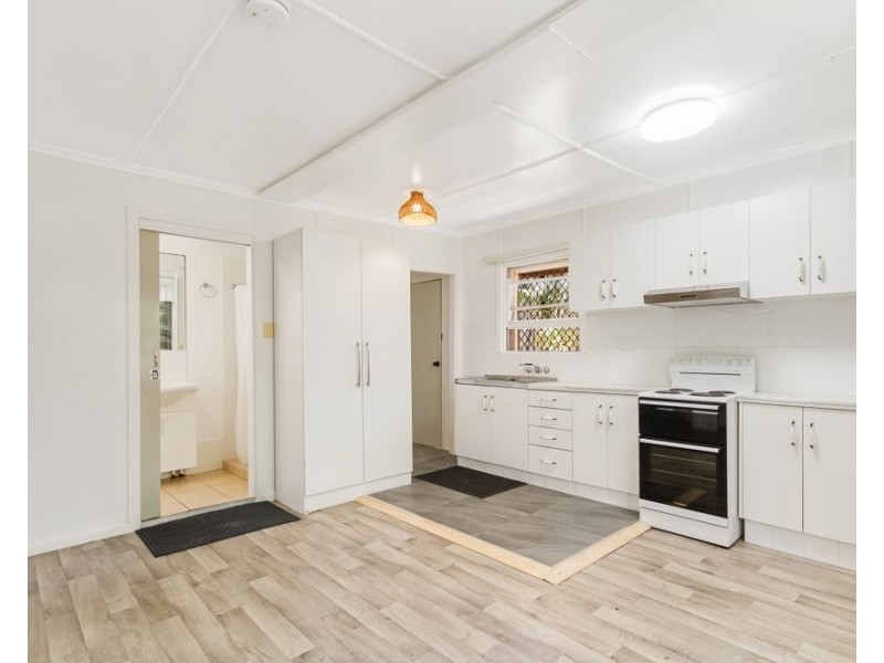 4/211 Boundary Street, Coolangatta QLD 4225