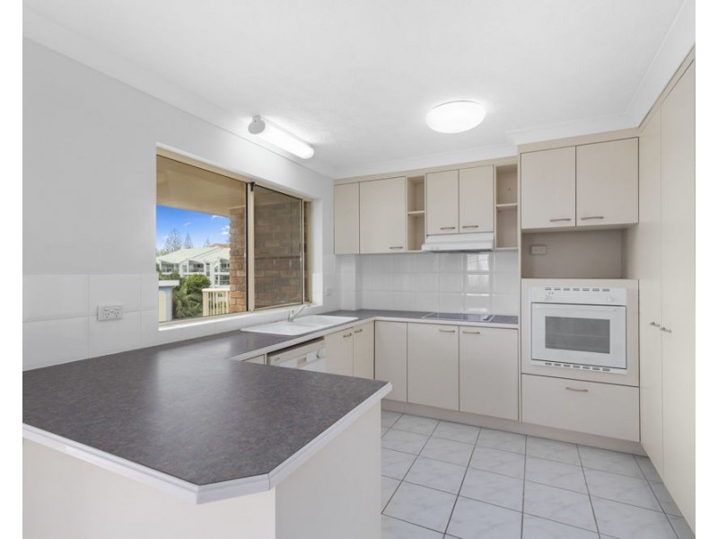 8/20 Lanham Street, Coolangatta QLD 4225