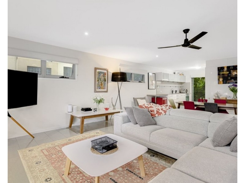 6/41-43 Dixon Street, Coolangatta QLD 4225