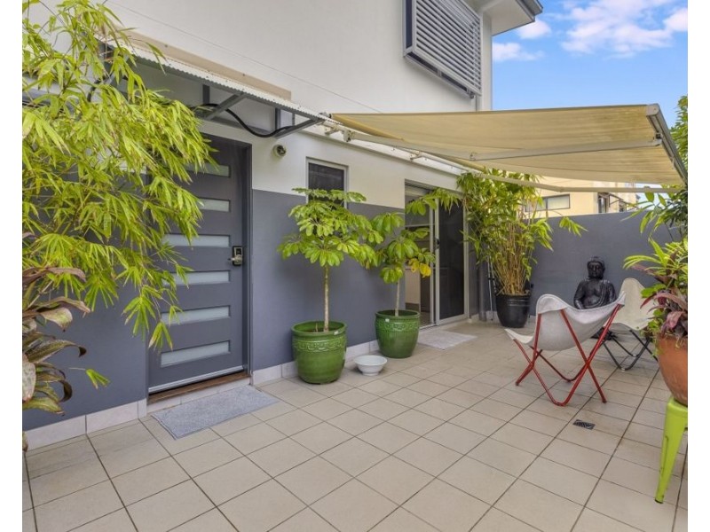 6/41-43 Dixon Street, Coolangatta QLD 4225