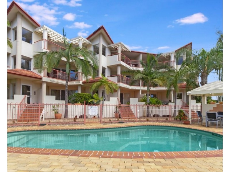 6/5-7 Ocean Street, Kirra QLD 4225