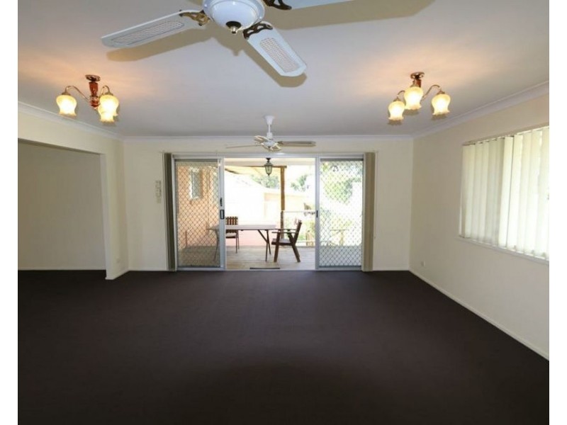 18 West Street, Burleigh Heads QLD 4220