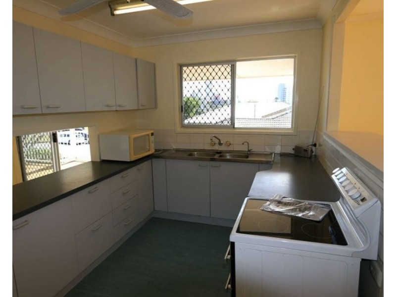 18 West Street, Burleigh Heads QLD 4220