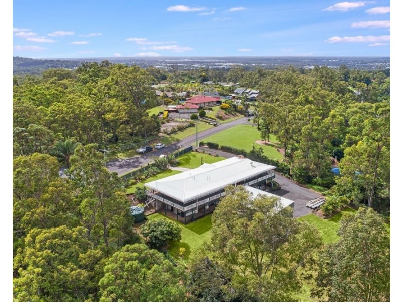 12 Rosette Way, Gaven QLD 4211