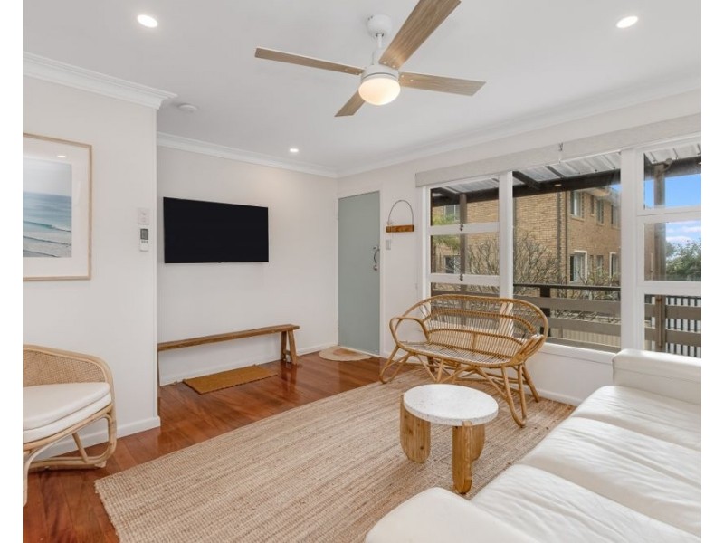 4/4 Johnston Street, Bilinga QLD 4225
