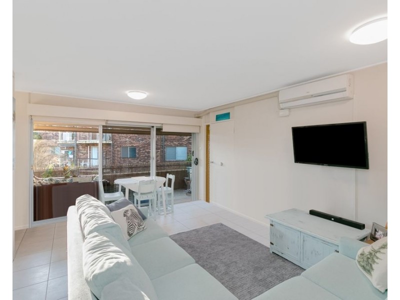 8/144 Pacific Parade, Bilinga QLD 4225