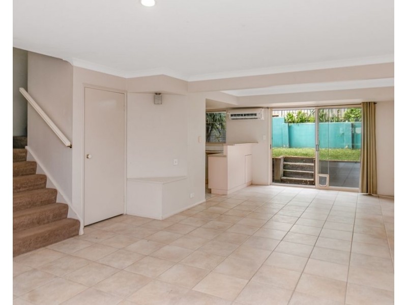 3/12 Sarath Street, Mudgeeraba QLD 4213