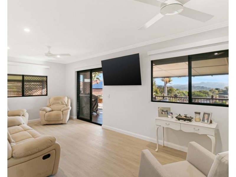 2/11 Coolabah Court, Banora Point NSW 2486