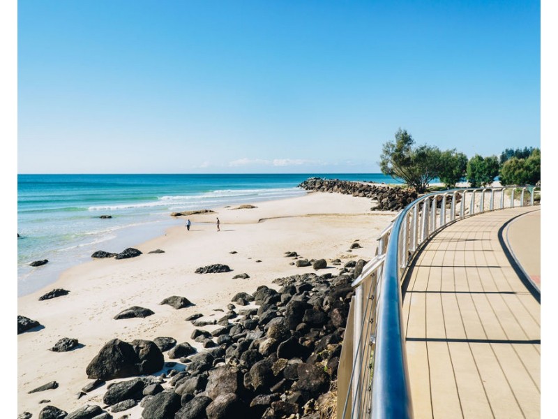 40 Marine Parade, Coolangatta QLD 4225