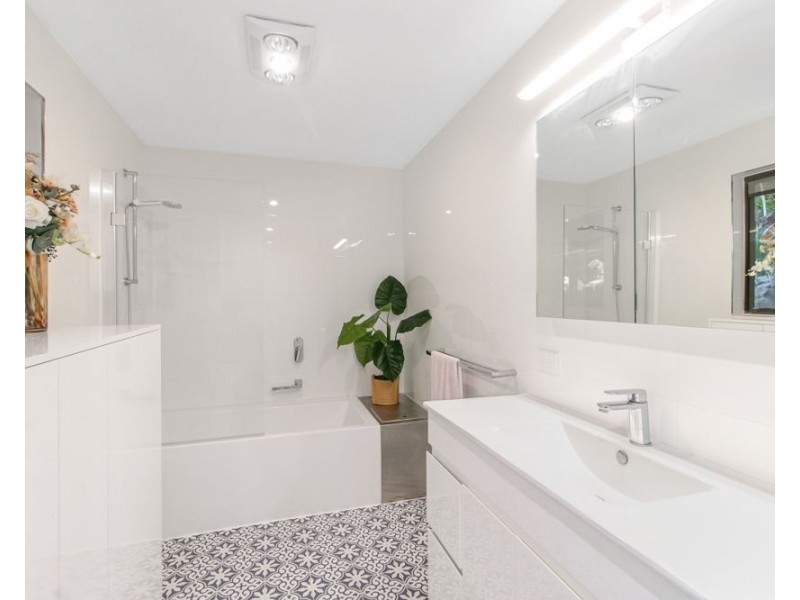 40 Inlet Drive, Tweed Heads West NSW 2485