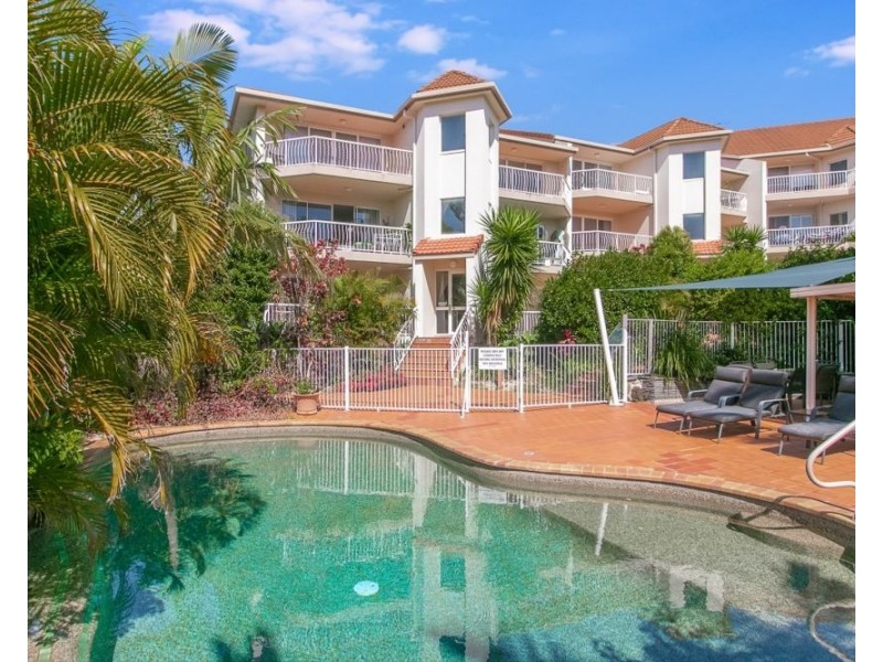 3/31-33 Dutton Street, Coolangatta QLD 4225