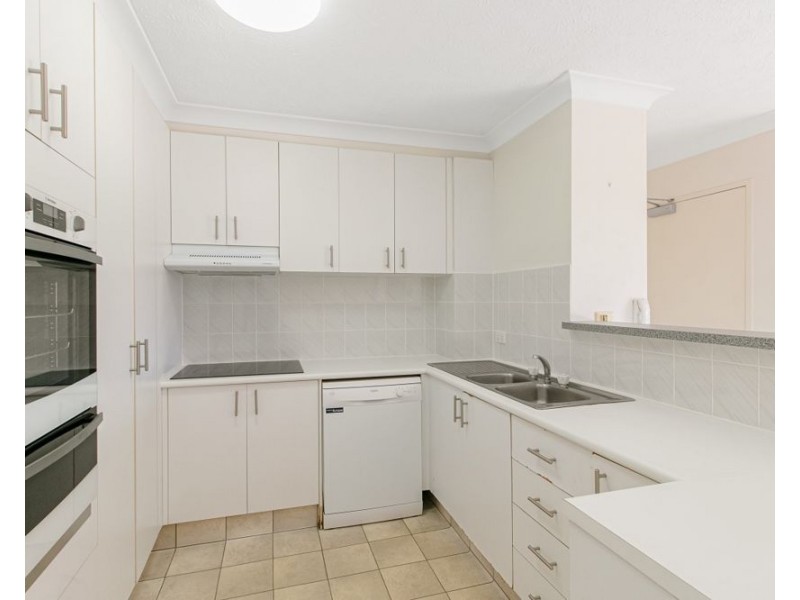 3/31-33 Dutton Street, Coolangatta QLD 4225