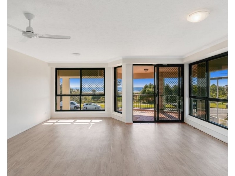 4/52 Pacific Parade, Bilinga QLD 4225