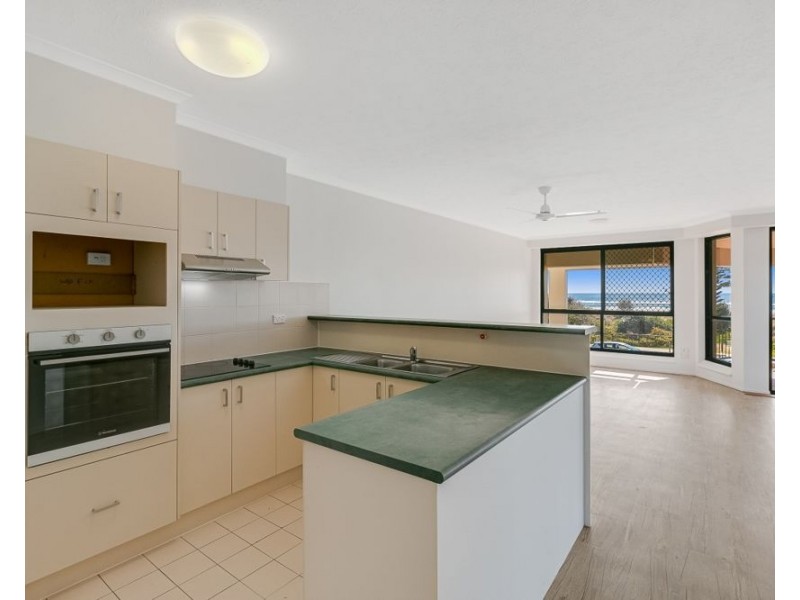 4/52 Pacific Parade, Bilinga QLD 4225