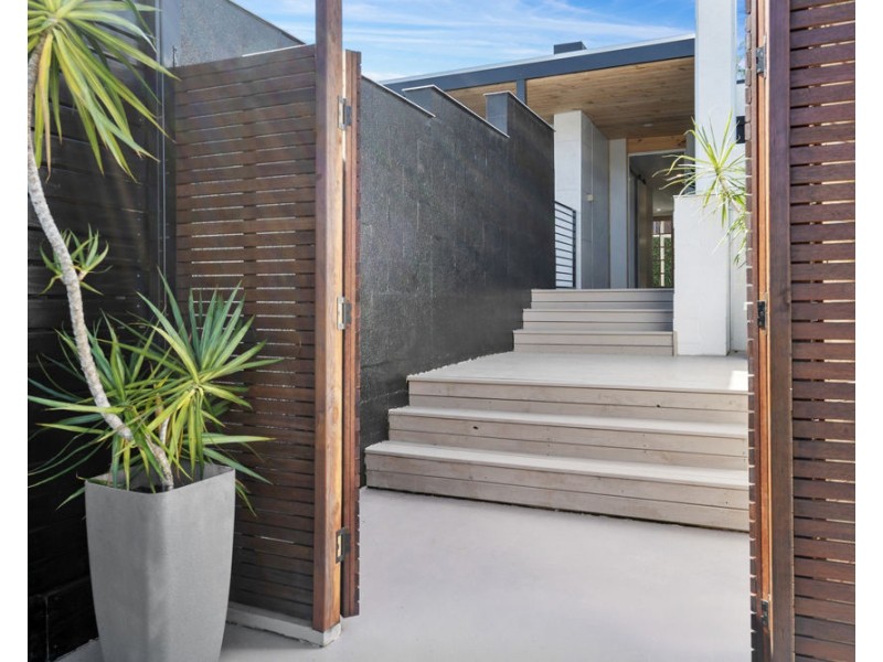 1 James Road, Tweed Heads South NSW 2486