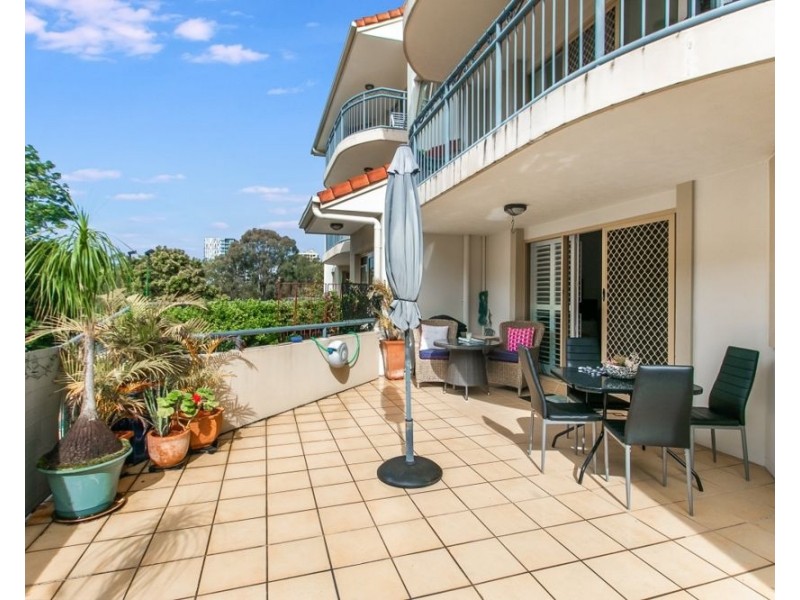 3/40-42 Dutton Street, Coolangatta QLD 4225