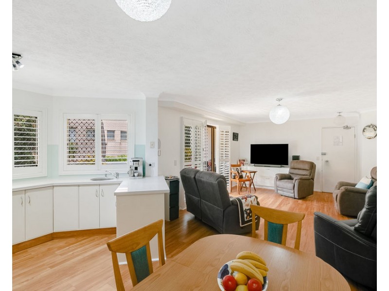 3/40-42 Dutton Street, Coolangatta QLD 4225