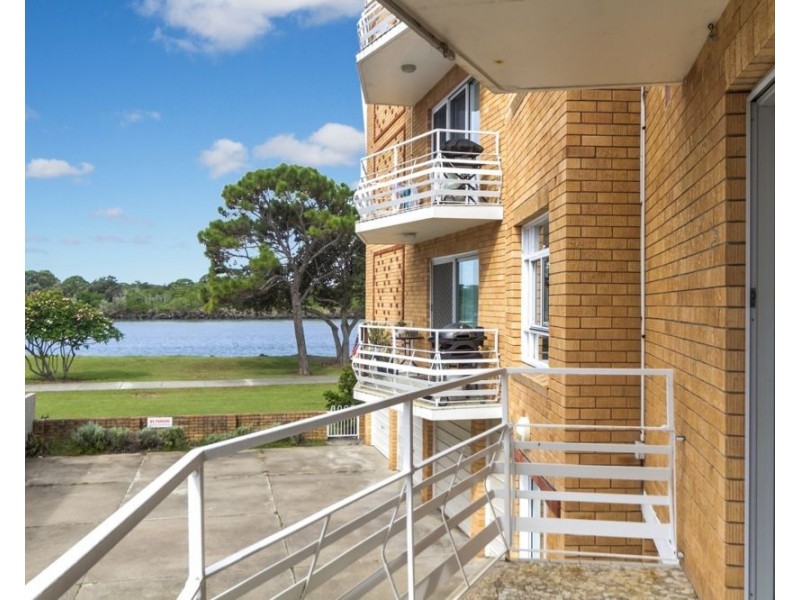 2/12 Endeavour Parade, Tweed Heads NSW 2485