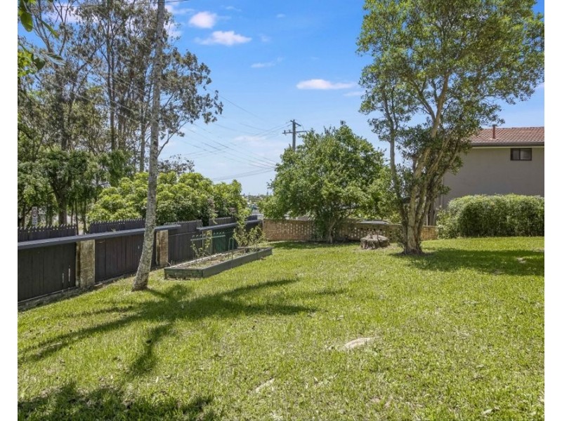 4 Vista Street, Elanora QLD 4221
