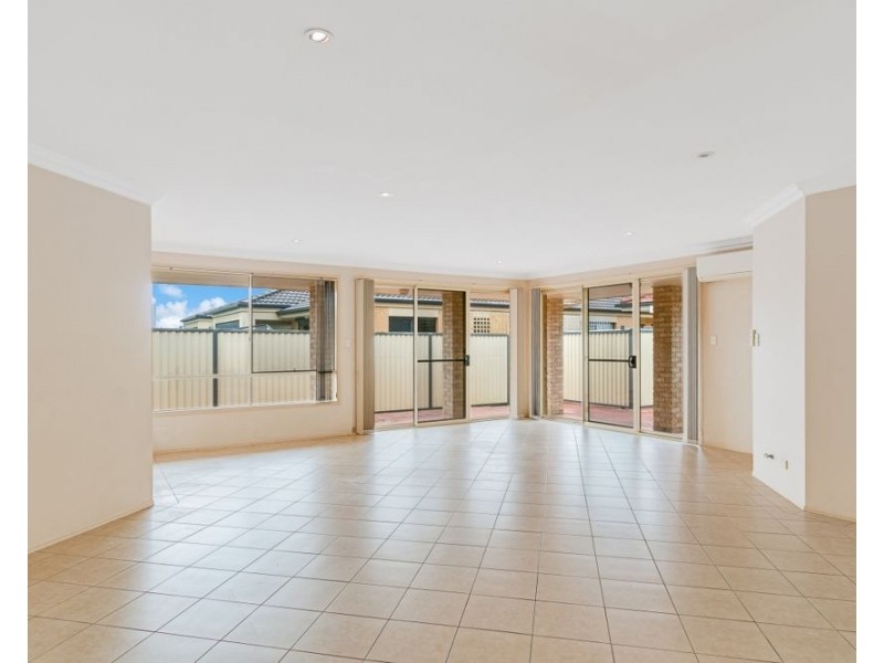2/5 Covent Gardens Way, Banora Point NSW 2486