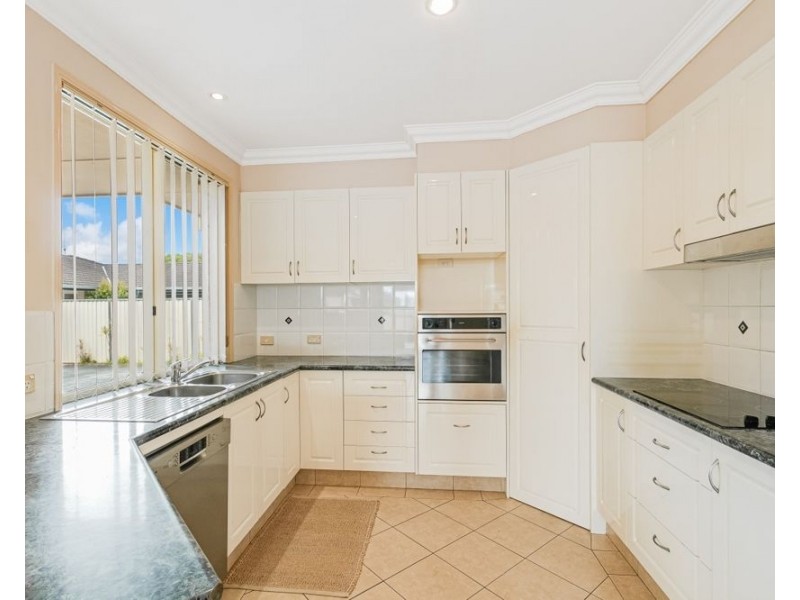 2/5 Covent Gardens Way, Banora Point NSW 2486